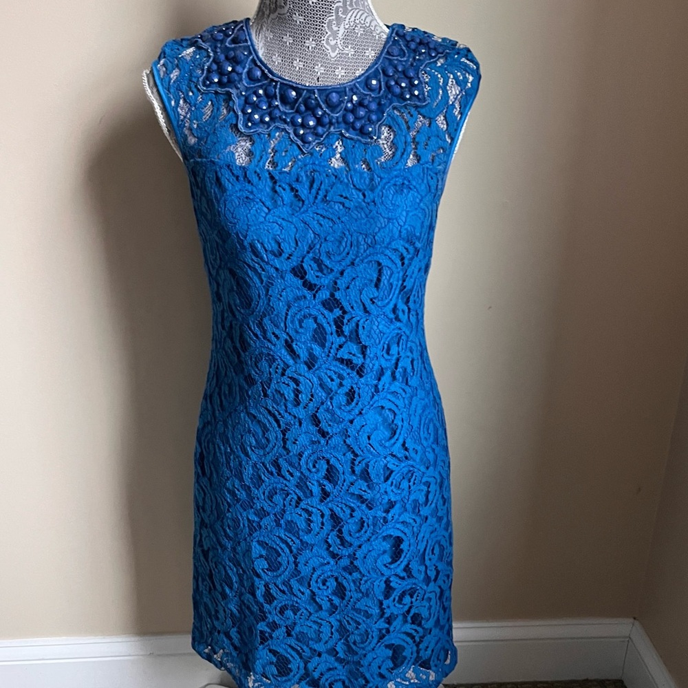 Adrianna Papell Blue lace and sequin cap sleeve dress Sz 6